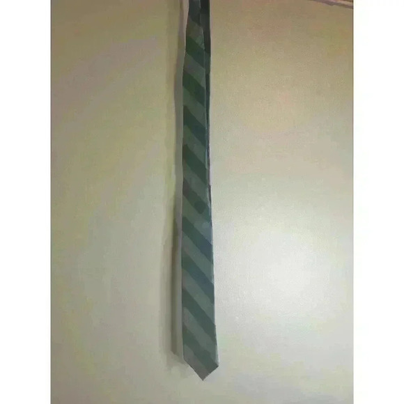 Tommy Hilfiger Men's Neck Tie Green and Blue Textured Plaid SKINNY 2” Width NWOT - Picture 1 of 7